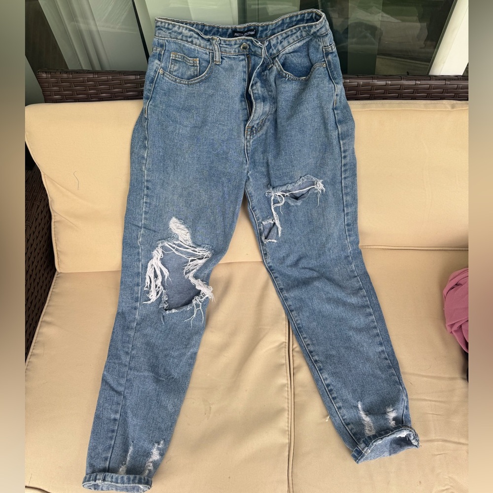 Pretty Little Thing Distressed Blue Jeans